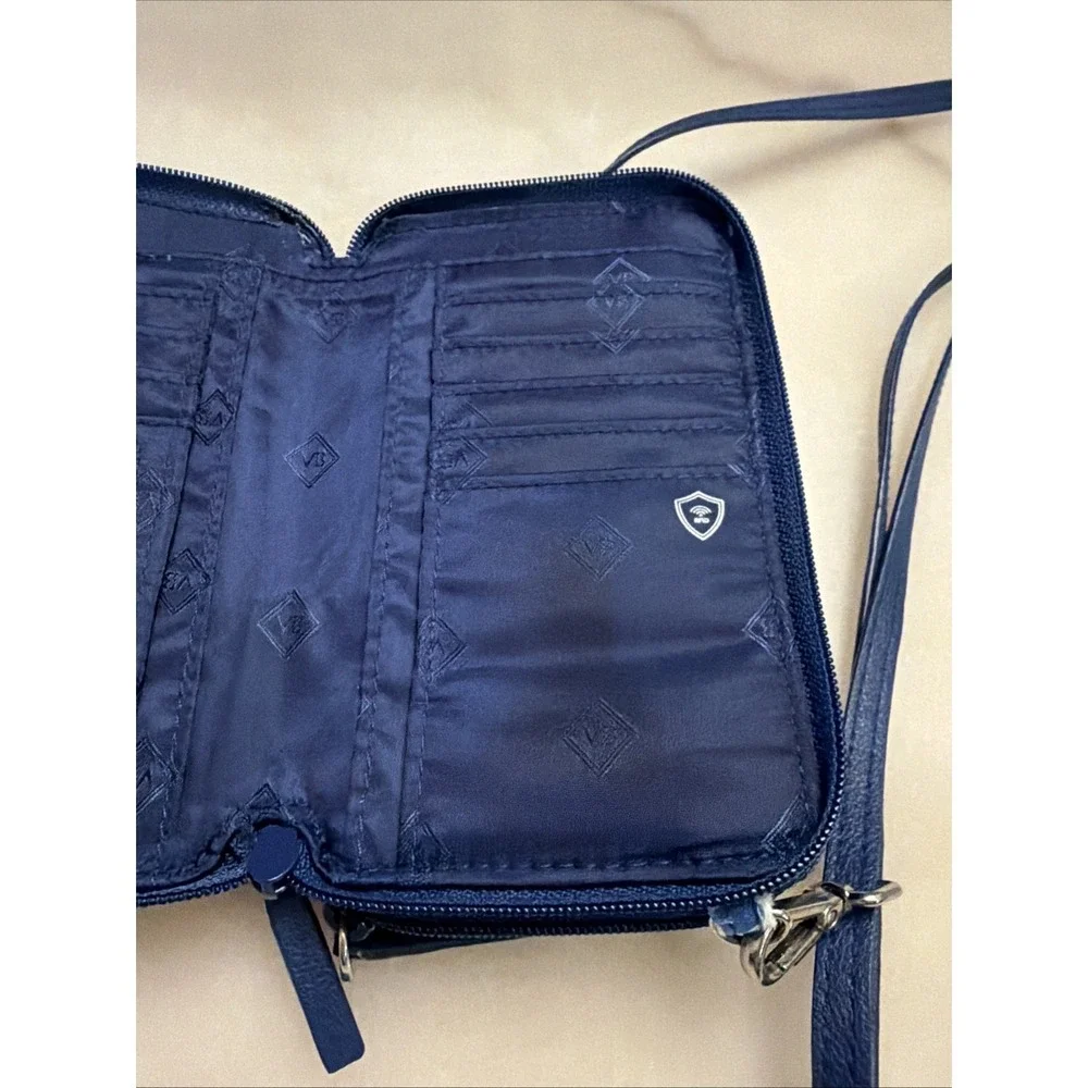 Vera Bradley All in One Zip Wallet Crossbody "Santiago" Retired Pattern 2017 - Picture 14 of 16